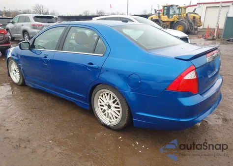 2012 Ford Fusion Sport z USA, uszkodzony, nr VIN 3FAHP0KC4CR168949